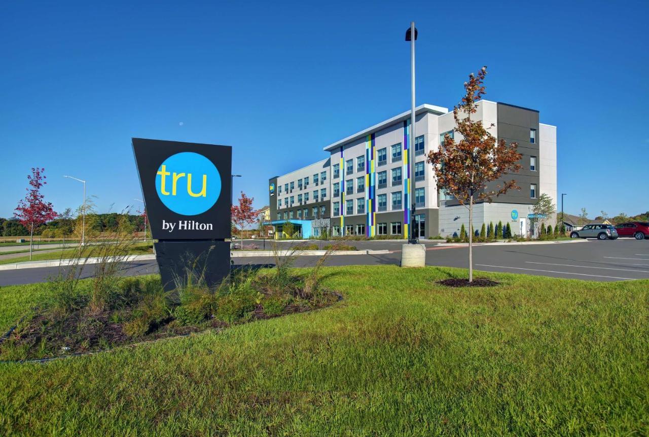Tru By Hilton Stoughton Hotel Exterior photo